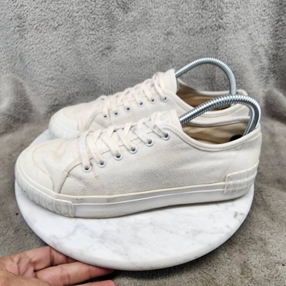 Taos Shoes Womens Size 6.5 One Vision White Lace Up Sneakers *Read*